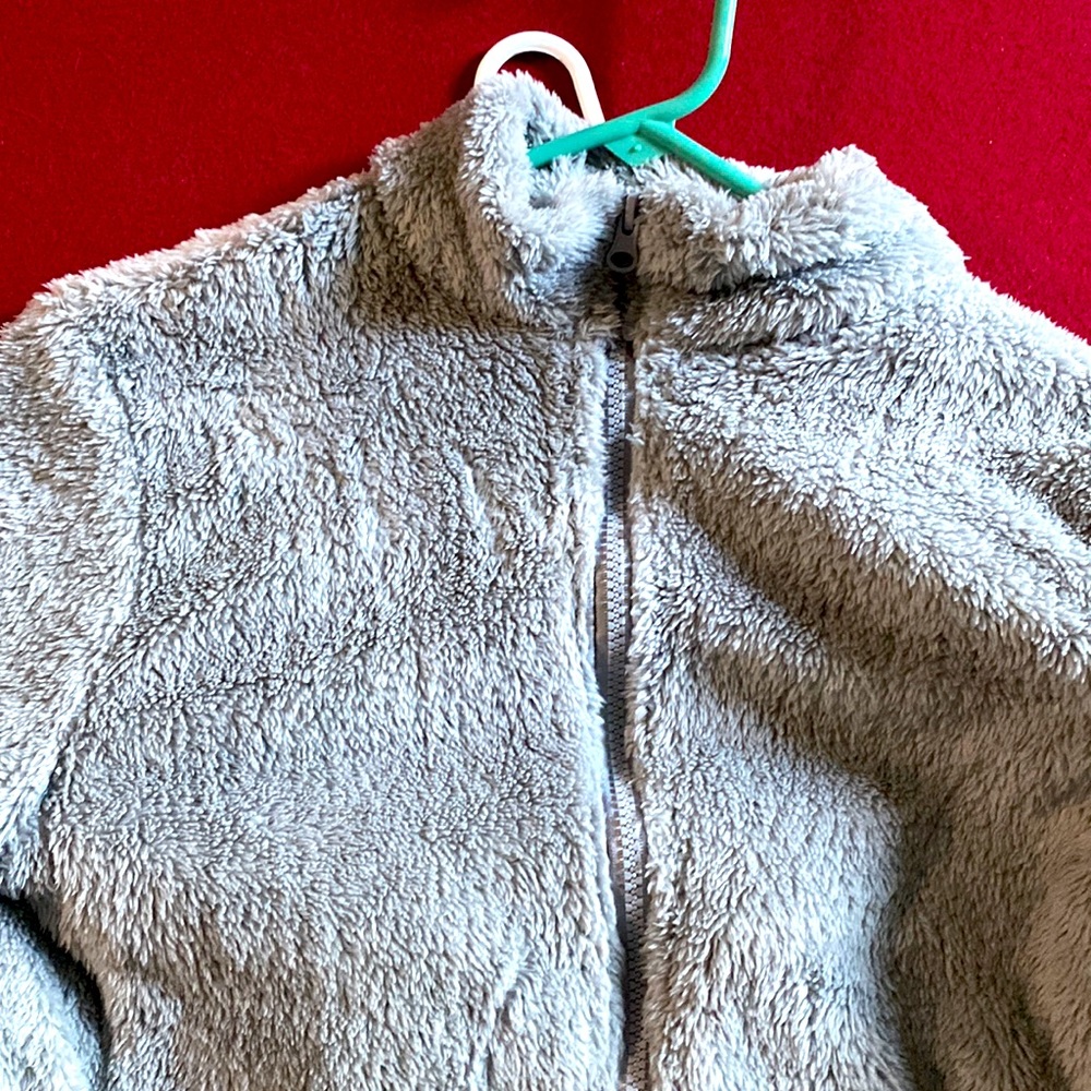 U2B URBAN BASICS SOFT JACKET SIZE MEDIUM 100% POLYESTER